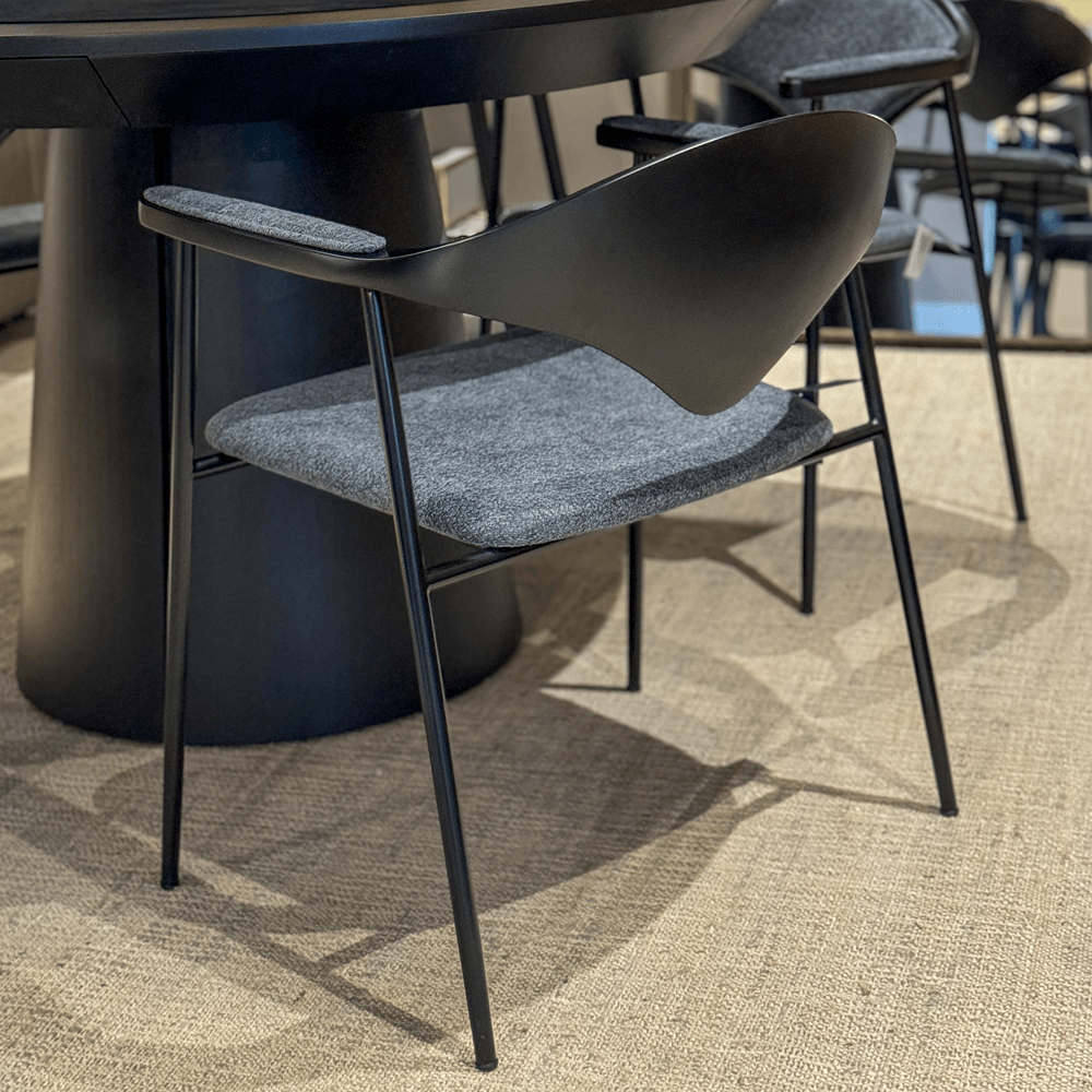 Cadeira Dhira Com Braço Cadeira Dhira Com Braço