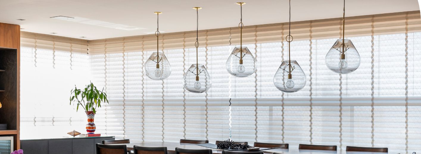 XL-Pleat por Uniflex: Elegância e Tecnologia para Grandes Ambientes